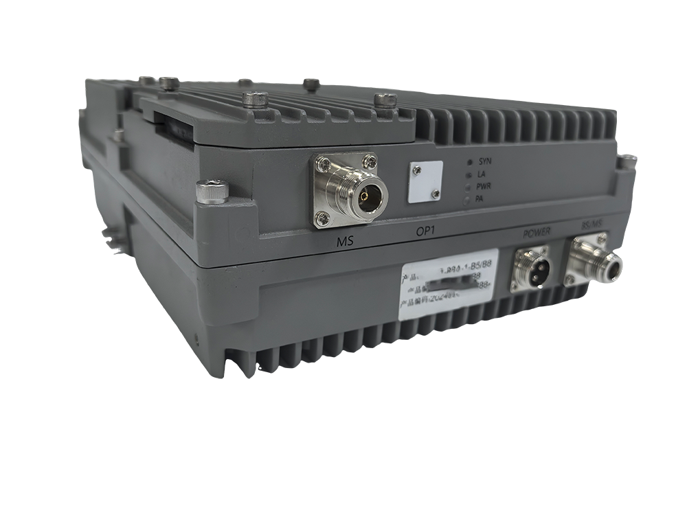  南溪三频手机信号接收器2000㎡